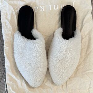 Jenni Kayne Women's Fuzzy Slippers Size 40.5 Like New